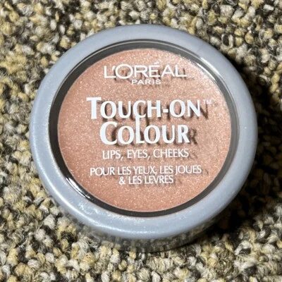 L'Oreal Touch-On Colour For LIPS, Eyes & Cheeks ~ SHIMMERING DUNES - Image 1 of 3