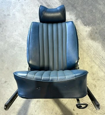 Asiento delantero mercedes-benz r107 con reposacabezas, derecho - azul Foto 1 de 4
