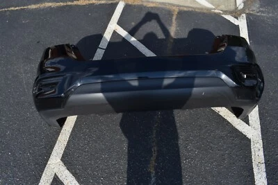 Parachoques trasero Nissan Sentra 2015-2019 OEM de fábrica Foto 1 de 4