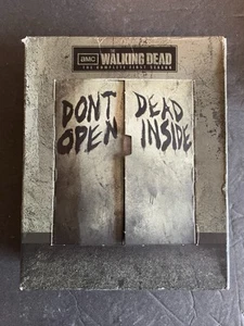 The Walking Dead The Complete First Season Blu-ray Disc 2011 Limited Ed. w/ Mask - Picture 1 of 10