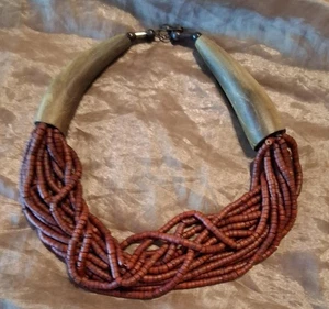 Collar de madera marrón vintage de 12 hilos con extremos de cuerno - Imagen 1 de 5
