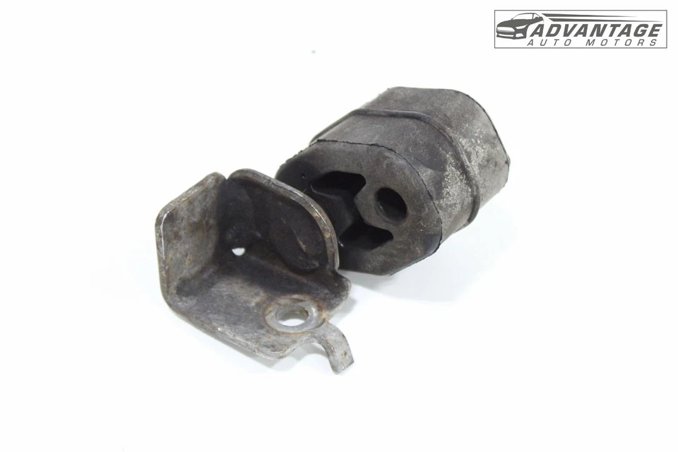 2015-2023 DODGE CHALLENGER REAR EXHAUST PIPE HANGER INSULATOR W/ BRACKET OEM - Image 1 of 4