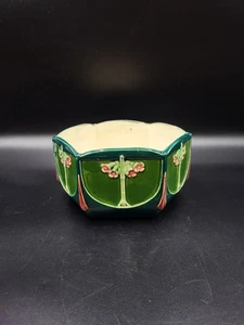 Antica fioriera in maiolica boema Eichwald Art Noveau, danneggiata  - Foto 1 di 12