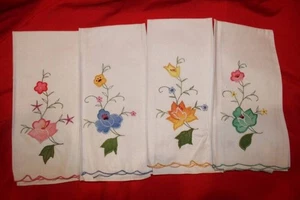 4 Geschirrtücher LILLIAN VERNON 100% Baumwolle mit bestickten Blumen Top Neu - Bild 1 von 6