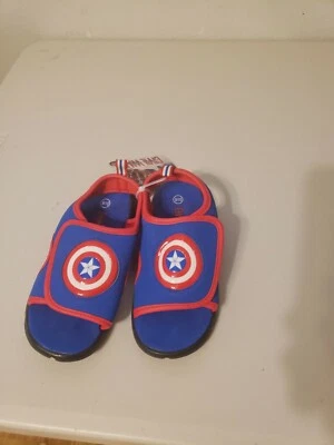 Captain america Sandals boys sizes 9/10 - Image 1 of 3