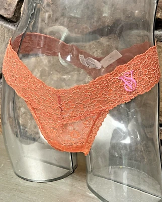 Victoria's Secret Tanga de Encaje Panty Talla M ÁMBAR/ROSA LOGO NUEVO CON ETIQUETAS $14.50 Foto 1 de 2