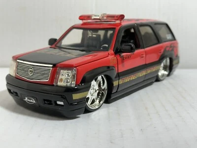 Cadillac Escalade 2002 Jada Heat rojo 1:24 departamento de bomberos DIECAST NUEVO SIN CAJA #521 Foto 1 de 4