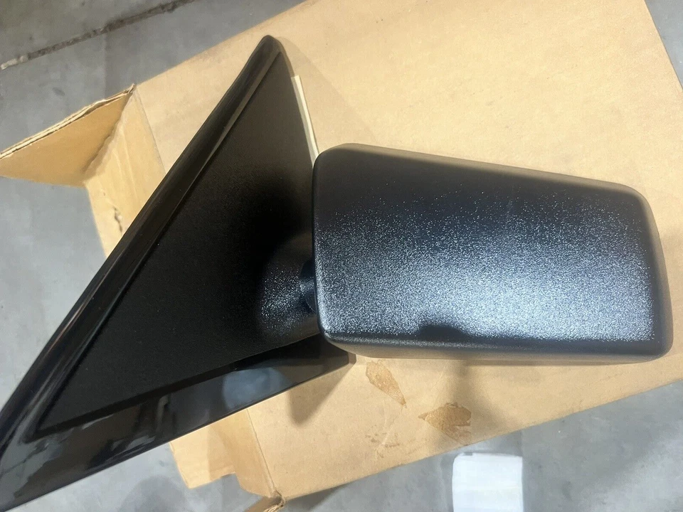 Новый GMDoor зеркало для 94-03 S10/GMC Sonoma черный квадрат текстура слева 15977933 - Изображение 1 из 3