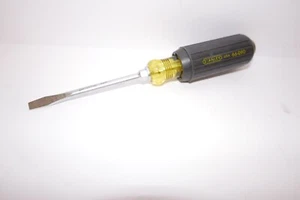 STANLEY PROFESSIONAL SCREWDRIVER 4" LONG 66-090 - Picture 1 of 4