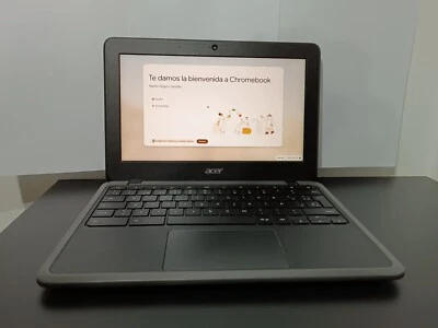 Acer Chromebook C732 Negro. 32GB de almacenamiento. Con cargador original - Immagine 1 di 4