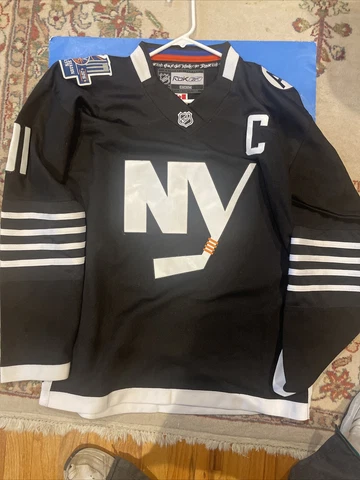 New York Islanders John Tavares #91 Inaugural Jersey 48 AL Patch Brooklyn NHL L Cover