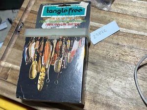 Vintage Tangle Free Pocket fishing lure Tackle box r (25821) - Picture 1 of 8