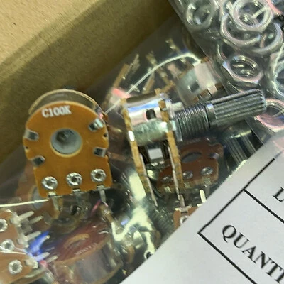 2pcs C100K 100K ohm Dual Stereo Potentiometer Log Taper pots 20mm shaft - Image 1 of 3