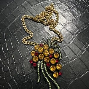 OH MY A MUST HAVE ANTIQUE STUNNING BROOCH/ NECKLACE SO MANY COMPLIMENTS 1960s - Picture 1 of 6