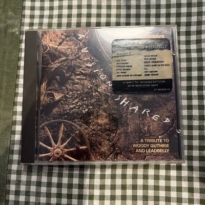 CD Bob Dylan / Bruce Springsteen / U2 / Pete Seeger a.o. Folkways: A Shared Vis - Bild 1 von 2