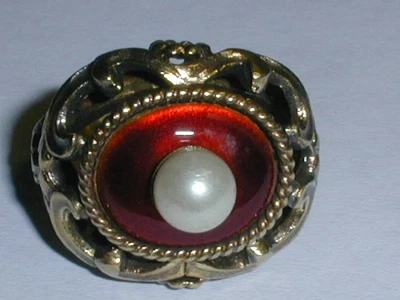 HERMOSO ~ ANILLO DE LEY LAVADO EN ORO CON ESMALTE ROJO Y PERLA DE 7 MM - ¡TALLA 5! Foto 1 de 4