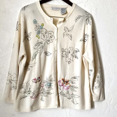 Cardigã vintage branco veado XL marfim floral contorno estampa lantejoulas borboleta sotaque - Imagem 1 de 4