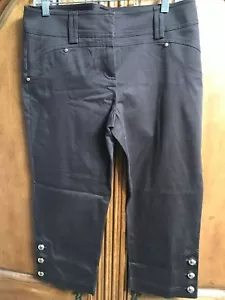 CACHE DUNKELBRAUNE CAPRI'S GRÖSSE 12 NEU - Bild 1 von 4
