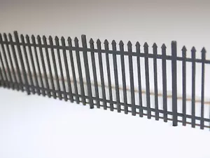 6 Fuß schmiedeeisener Zaun (1,5 Meter) 00 Maßstab 1:76 Modellbahn Sicherheitszaun - Bild 1 von 6