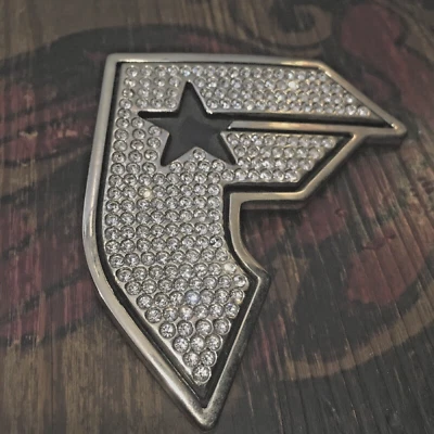 Famous Star and Straps Belt Buckle Initial F Silver Metal New Men Women Cosplay - Image 1 of 4