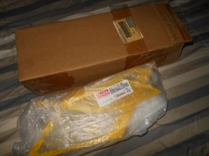 Kit de inserción de parrilla Yamaha amarillo 97-00 02-04 VMax SMA-8CR26-10-YW nuevo de stock - Imagen 1 de 7