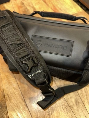 WANDRD Rogue Sling 6L Black Photography Camera Bag - read description** - Image 1 of 4