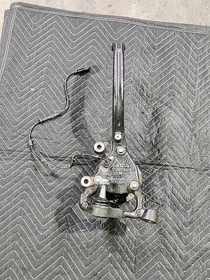 2015-2023 Dodge Charger Challenger Scat Pack SRT Front Left Spindle Knuckle Hub - Image 1 of 4