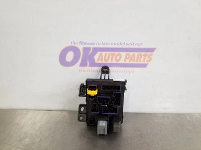 00 2000 Toyota Tacoma SR5 cabina caja de fusibles 8264104031 Foto 1 de 4