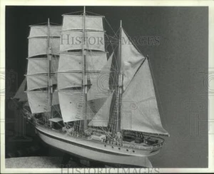 Foto de prensa 1983 El modelo de barco "Elissa" que visitó Galveston en la década de 1880 - Imagen 1 de 2