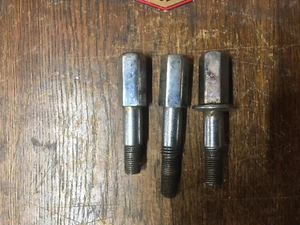 HARLEY DAVIDSON 3 WL , WLA 2 SHORT 1 LONG GENUINE HEAD BOLTS GOOD USED BOX24 - Picture 1 of 7