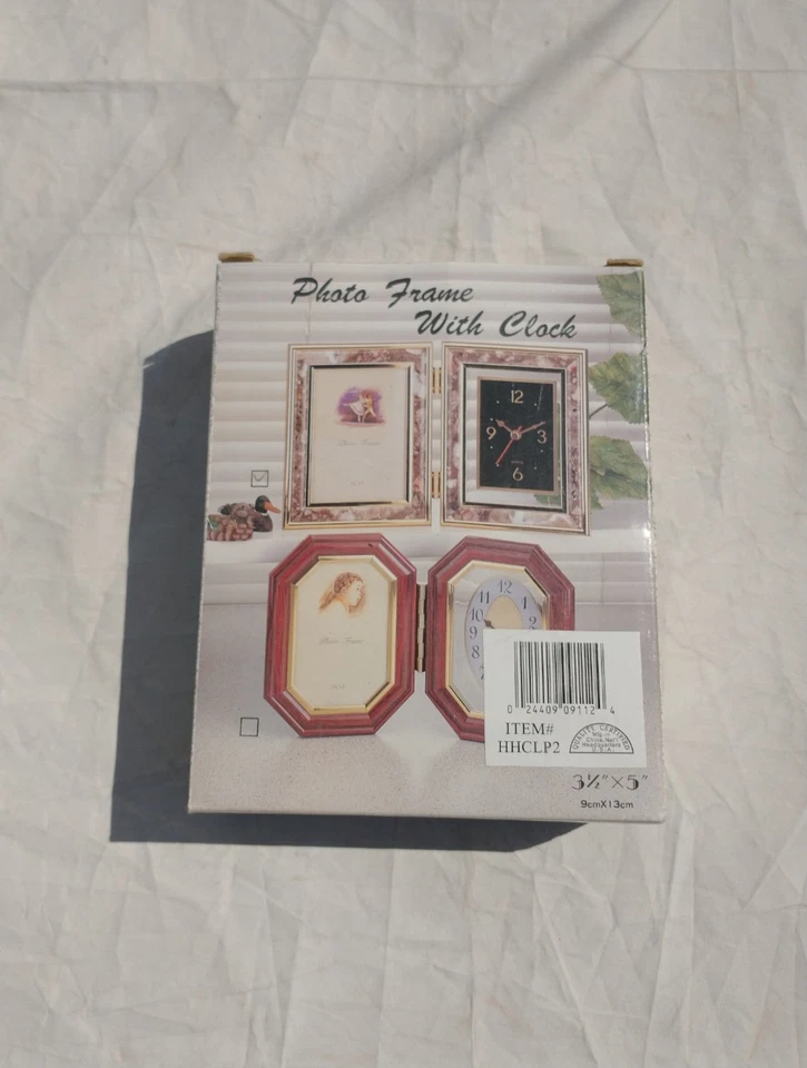 Club Orleans Folding Picture Photo Frame with Clock 3.5"x5" Glass Lens Battery's - Image 1 of 4