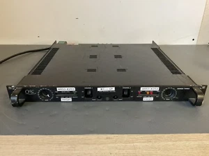 Amplificateur de puissance 2 canaux QSC 3200 Series Three / Power On / GAR889 - Photo 1/10