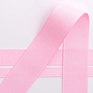 Cinta de grano grueso rosa claro 5/8"" 5/8"" x 5 yardas cuidadosamente enrollada - Imagen 1 de 4