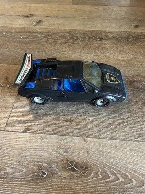Coche de plástico vintage años 80 Lamborghini Countach (juguetes Tootsie) negro y amarillo-EE. UU. Foto 1 de 4