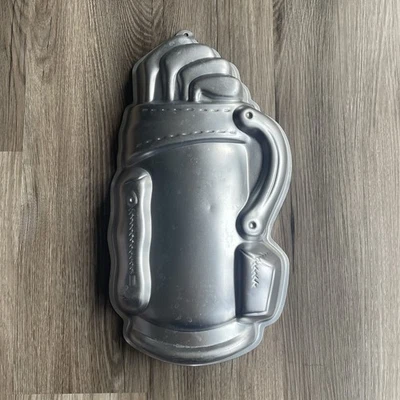 Wilton 1987 Juego de Club de Golf y Bolsa Cake Pan 15 x 8 x 2 De Colección    Foto 1 de 4