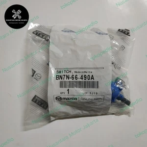 OEM Brake Pedal Stop Light Lamp Switch Fits Mazda 3 CX-3 2012-2020 BN7N-66-490A - Picture 1 of 2