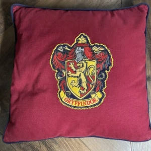 PB TEEN: Harry Potter Gryffindor House Patch Pillow Cover + Pillow Insert - Picture 1 of 4