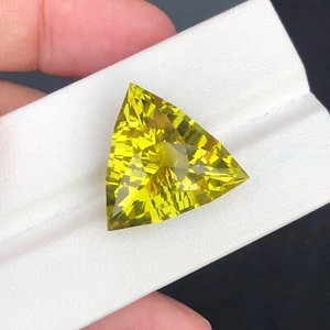 Natural 26.64 Ct Lemon Quartz Trillion Cut  Vivid Yellow Collector’s Gemstone - Picture 1 of 7