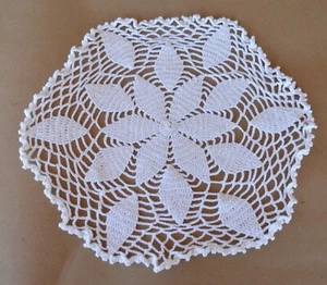 VTG 11 1/4" HandCrocheted White Doilie Octagon/Hexagon Open Stitch Flower Leaves - Picture 1 of 7