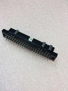 532499-3 AMP STECKER - Bild 1 von 2