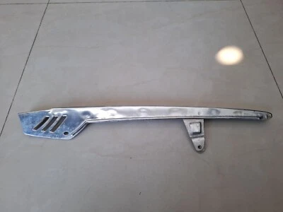 KAWASAKI G3-G3SS-G3TR-G3T-90SS-SSS-90TR-GA2-GA3-GA5 CHAIN GUARD METAL NOS JAPAN - Imagem 1 de 3