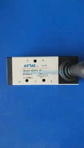 1 PIEZA AirTAC 4H310-08 4H31008 Válvula de palanca manual / Válvula manual Nuevo - Imagen 1 de 1
