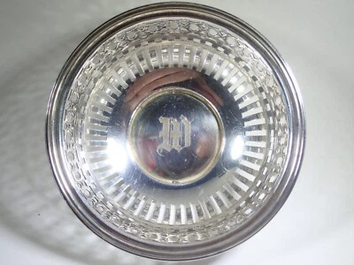 ANTIGUA TAZA/TAZÓN/PLATO DE NUEZ DE BON BON PERFORADA WATSON DE PLATA ESTERLINA 925 SÓLIDA Foto 1 de 4