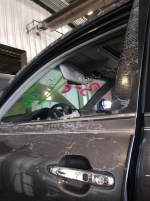 Used Front Left Door Assembly Front fits: 2013 Toyota Highlander Front Left Grad - Image 1 of 4