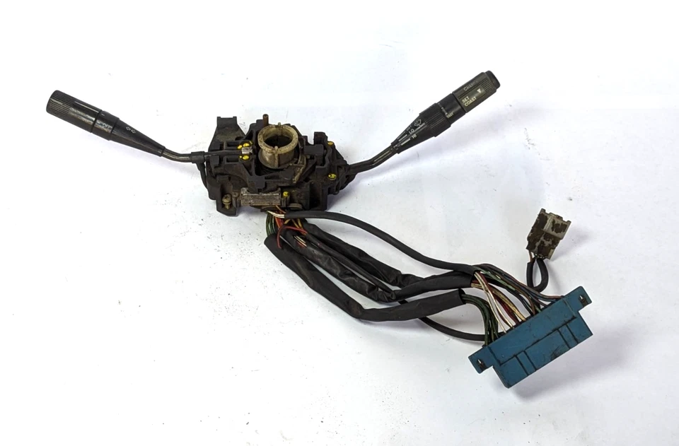 Interruptor combinado de faros giratorios de columna Toyota Celica 1982-1985 84310-14510 Foto 1 de 4