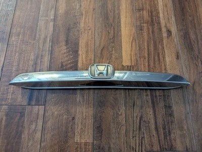OEM 2007-2011 Honda CRV CR-V Rear Chrome Tailgate Garnish Trim Trunk Panel Foto 1 de 4