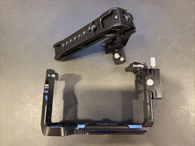 Kit de gaiola para câmera SmallRig FX3/fx30 com alça superior da OTAN para câmera de cinema Sony - Imagem 1 de 4