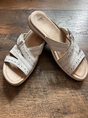 Earth Origins White Slip On Sandals Womens Size 9 - Image 1 of 4