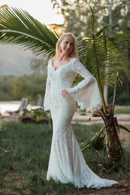 LACE MERMAID WEDDING DRESS WITH LONG BELL SLEEVES SCALLOPED V NECK SIZE 4 6 8 - Image 1 of 4