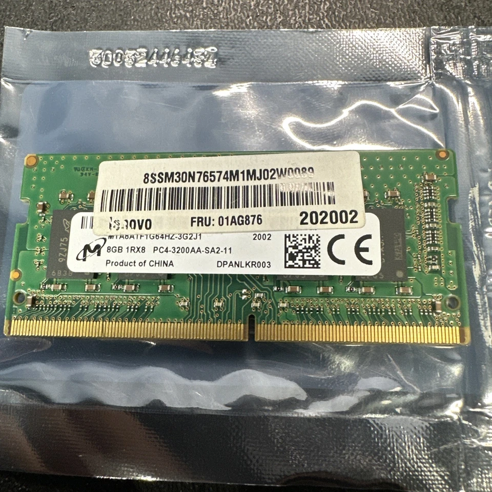Memoria para computadora portátil Micron 8 GB DDR4 PC4-25600 1Rx8 SO-DIMM MTA8ATF1G64HZ-3G2J1 Foto 1 de 4